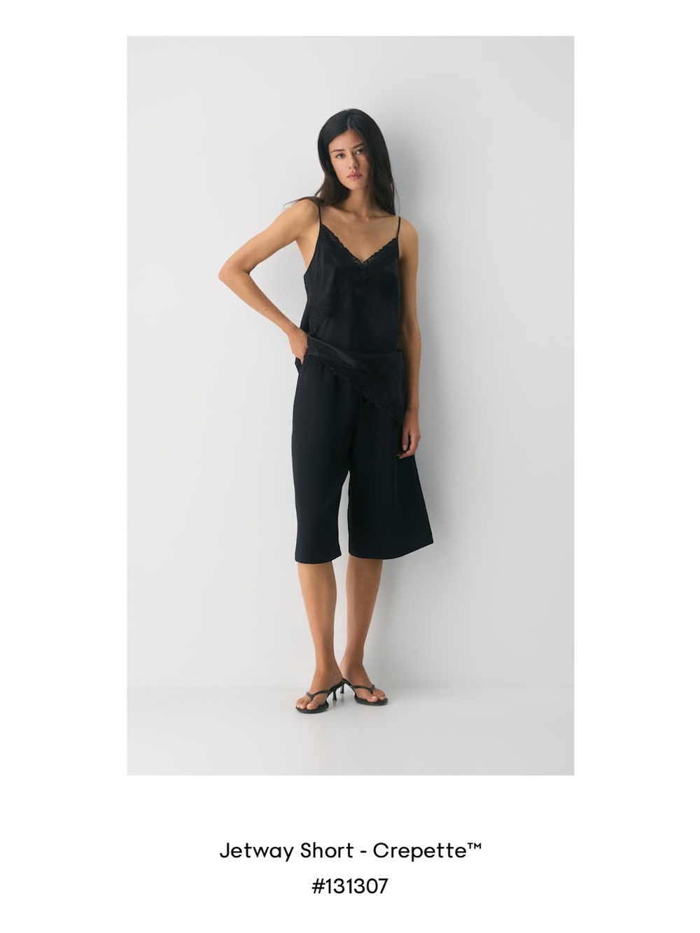 Aritzia Jetway Short Crepeette™ Women's Black Shorts